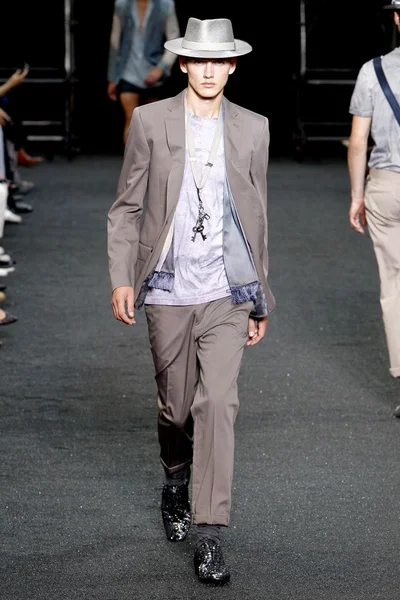 Look 20